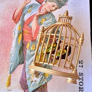 Elegant Gold Bird Cage Brooch With Two Little Birdies Tucked Inside